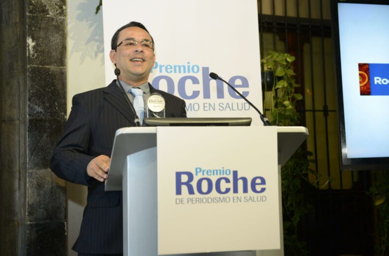 Hebert Araújo y Luis Sousa, de Brasil, ganan el Premio Roche de Periodismo en Salud en la categoría Radio