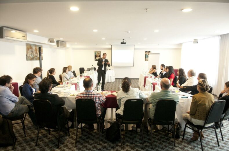 Seleccionados al taller en Bogotá: Cómo cubrir el acceso a la salud en América Latina